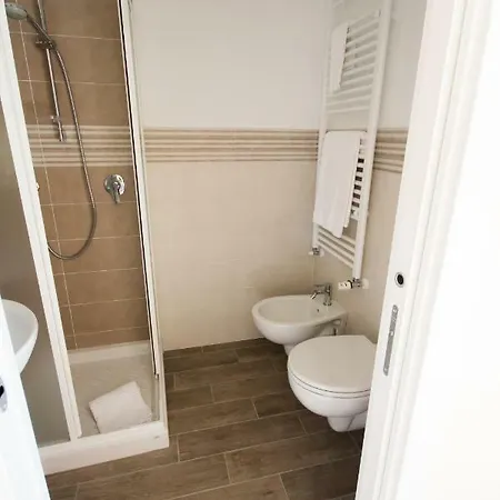 ゲストハウス Emily サンレモ